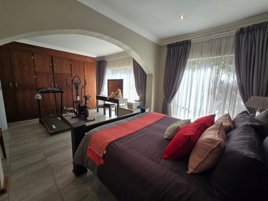 8 Bedroom Property for Sale in Grimbeeck Park North West